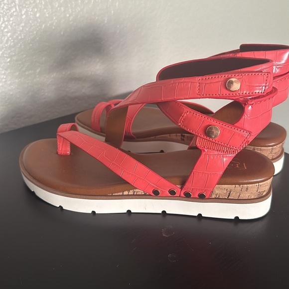 Franco Sarto Sandals - Picture 4 of 5